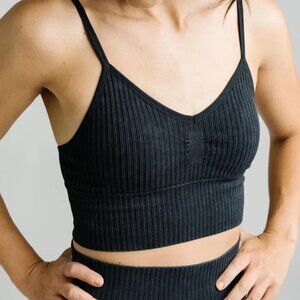 Charcoal Seamless Esker Longline Bra